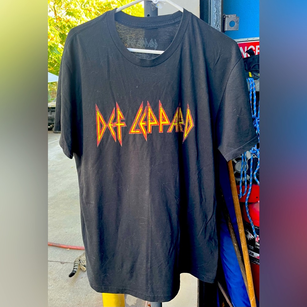 Def Leppard T shirt